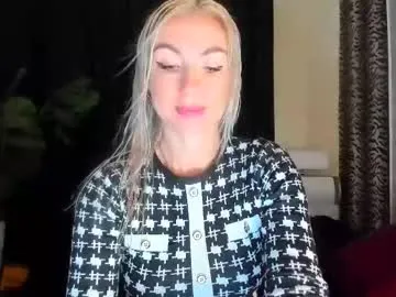6noangel66 — Howdy! #tall #blonde # #bigpussylips #smoke #domination #legs # [2222 tokens remaining]