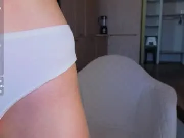 _emmy_lee — GOAL: Spank my hot ass [81 tokens remaining] Welcome to my room! #18 #new  #shy #cute #teen