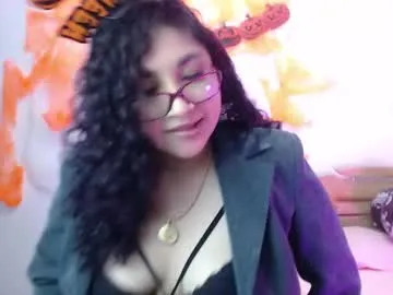 _gia_dior — [39 Left] TOP OUTSIDE #new #latina #curvy #shaved #dildo #breast