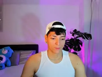 _jacobmiller__ — GOAL: show cum [500 tokens remaining] Hey, let's have fun together!  #smoke #bigcock #party #lovense #shaved