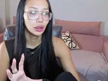 _miura_ — making u so warm with sexy language body   <3 FAV VIBES: 254469101 201   #feet #flexible #slim #young #asian [334 tokens remaining]