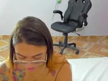abby_anderson_ — hi, welcome to my room...  can you make me cum? fuck me as hard as you can - Multi Goal: squirt [1101 tokens left] #fuckmachine #bigass #latina #squirt #young