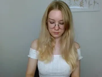 abbymoore__ — GOAL: To buy a book [495 tokens remaining] Welcome to my room! #feet #young #anime #domination #lovense