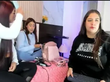 abella_as — GOAL: flas tits [194 tokens remaining] Welcome to my room! #sph #bigass #cuckold #dirty #couple