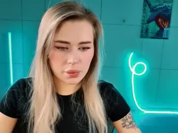 adelloyss — GOAL: Dance [103 tokens remaining]  Hey hey it s Adel  !   #nonude #joi #muscle #cute #blonde