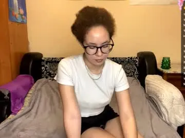 aislycolburn — GOAL: Lift up my top and show my bra [46 tokens remaining] Welcome to my room! Hello this is Adelina! Let's have fun together #feet #18 #skinny #lovense #new
