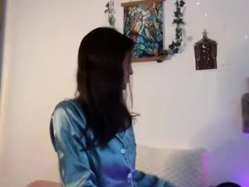 akirasky69 — welcum bby!! im #new #asian and  #latina  GOAL: dildo play til i get creamy!!!! [1104 tokens left]