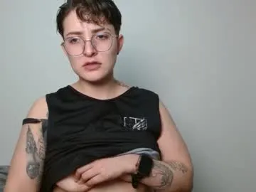 alex_parker07 — GOAL: play with clit [107 tokens remaining] GIVE ME LOVE AND PLEASURELet's try my toy My fav vibes 15 25 50 77 150 500 #tomboy #strapon #muscle #ftm #bigboobs