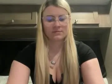 alexisdanielxo — Naughty Monday Cum join me!  Start my night and take my shirt off (Bra stays) [1000 tokens left] #new #18 #bigboobs #teen #young
