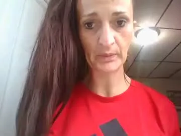 ali_tayler — NUDE  DANCE ....   #new #smoke #slut #ass #milf [385 tokens to go)