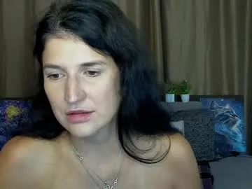alianna_solo_kiss — hi // GOAL: Suck a dick [390 tokens left] #smile #Goddess #natural #cute #milf