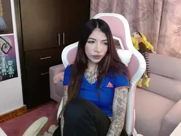 alicia_key_ — GOAL: Spank Ass x30 [1000 tokens remaining] Welcome to my room! #latina  #tattoo #young #smalltits #skinny