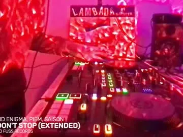alien8720 — Welcome to DJ Alien Room! Sit back and relax listening to different types of music like Deep House and Techno. Hope you all enjoy and have a great time, chatting is encouraged :) #party #cute #new