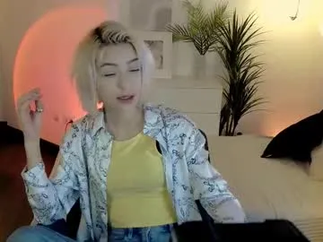 alysiasun — flash! #blonde #femdom #nonude #slim #teen [997 tokens remaining]