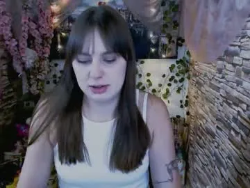 amanda_bright_ — dance [242 tokens remaining] #ukraine #shy #curvy #daddysgirl #c2c