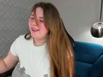 amy__wood — GOAL: Lick me fingers [37 tokens remaining] Naughty carvy girls want a big cock in a wet pussy #belly #bbw #bigboobs  #curvy #Deepthroat