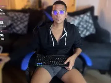 amzeuss — #18 #latino #feet #muscle #bbc