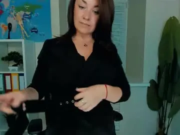 ana_mills — GOAL: Let's have fun! I returned [767 tokens remaining] Welcome to my room! #feet #smoke #pvt #lovense #new #heels