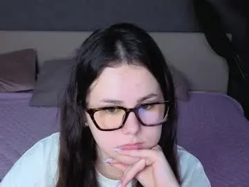 anna_berk — GOAL: take off your T-shirt for 5 minutes [100 tokens remaining] Welcome to my room! #18 #teen #german #cum #young