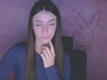 ariana_muur — GOAL: show ass [375 tokens remaining] Welcome to my room! #shy #18 #natural #bigass #smalltits