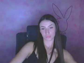 ariana_muur — GOAL: Dance bb [300 tokens remaining] Welcome to my room! #shy #20 #natural #bigass #smalltits #