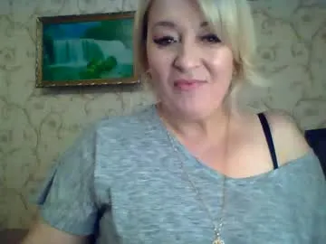 arielxloveresss — Goal: I will tease you #cute #new #c2c #feet #tease - Next Goal: Dance for you
