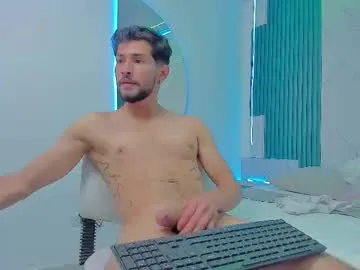 aronn_king — Full naked and hard dick #new #bigdick #muscle #feet #cum [0 tokens remaining]