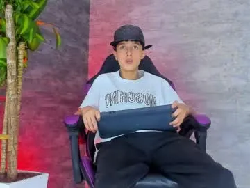 arthurcox_ — GOAL:  Big Cum Show [999 tokens remaining] Welcome to my room! #new #bigcock #latino #cum #young