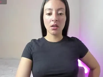 ashleybazan1 — Make me moan with your tips #feet #lovense #latina #bigass #smalltits [500 tokens remaining]