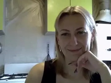 ashleyxhoney — Goal: I will tease you #cute #new #c2c #feet #tease - Next Goal: Dance for you