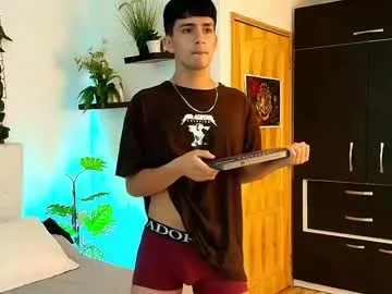 axel_draven — I will dance sexy for you while I apply oil in my body #twink #teen #18 #skinny #young [230 tokens remaining]