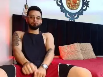 axel_stonn — GOAL: Hi Dear Axel [10 tokens remaining] Welcome to my room! #muscle #new #bigcock #master #daddy