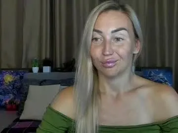 ay_kiss_jully — GOAL: Dress a latex dress [627 tokens left] # smile #new #nonude #shy #natural #feet #muscle # fit #
