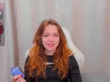 bad_julia — GOAL: Topless [333 tokens remaining] Fav vibe 152035 #squirt #hairy #redhead #smalltits #pantyhose