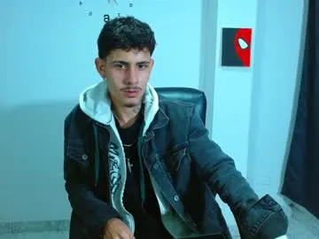 bastiaan_28 — /CUM SHOW/ Welcome to my striptease!!! #cum #bigcock #master #young #smoke #latin [444 tokens remaining]