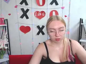 beatriceflyy — Who wants to be my best tipper of the day? Give the biggest tip for today and get 10 min in hot naked private with me today as a gift! #new #lovense #bigboobs #bigass #squirt #anal #feet #blonde #18 #t