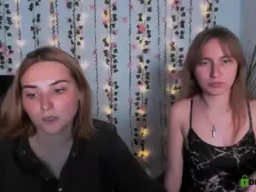 beauty_ginger — GOAL: show tits 2 girls [169 tokens remaining] Welcome to my room! #feet #sph #cute #18 #mistress