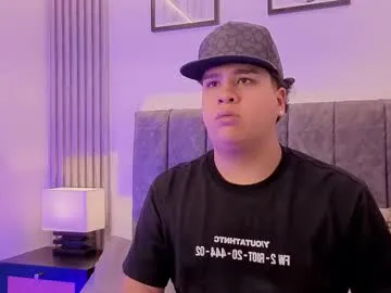 bennett_alejoo — Show Cum #18 #latino #findom #bigcock #lovense