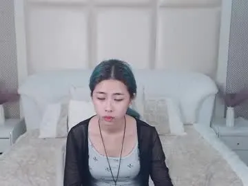 berniceafra — Pull open a shoulder strap! #bigboobs #18 #new #asian [500 tokens left]