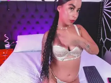 betanymiller — Busty brunette ready to tease... oil on my feet and tits bouncing just for you  #ebony #latina #bigass #feet #squirt [222 tokens remaining]