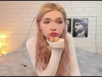 blondy_fina — Spit on my dick [17 tokens left] #new #teen #trans #anal #18