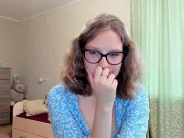 bloom_lum — Goal is touch my booty close up view   #18 #new #shy #teen #cute [0 tokens remaining]