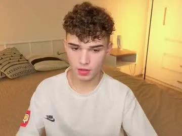 boicute — Show dick and ass [111 tokens left] #cum #bigcock #muscle #young #hairy