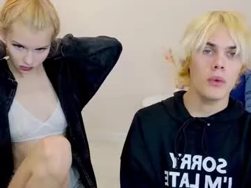 bonnie_and_c1yde — GOAL: Massage for her [190 tokens remaining] pvt open #couple #skinny #teen #young #new