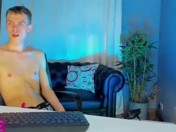 brad_myles — spank ass  #twink #lovense #femboy #cum #gay [0 tokens remaining]