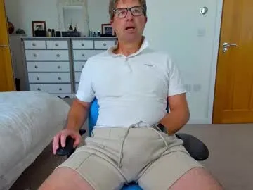 bradley77777 — Hi sexy people // Goal: Wank cock very hard naked [500 tokens remaining] #british #uncut #mature #office #sub #toys #dirty