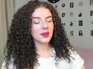 brookchills — GOAL: let's unwear my shorts and top  [672 tokens remaining] KISS #teen #curly #feet #bigboobs #young