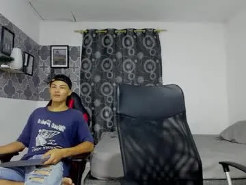 bruno_snow — show cum baby #findom #gay #new #bigdick #latino [2950 tokens remaining]