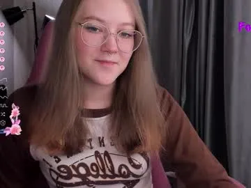 bubble_bunny — suck fingers [89 tokens left] #teen #smalltits #petite #lovense #18
