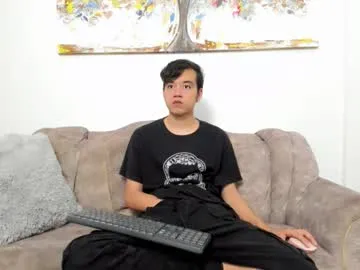 bunny_maxxi — stay in underwear  [78 tokens remaining]